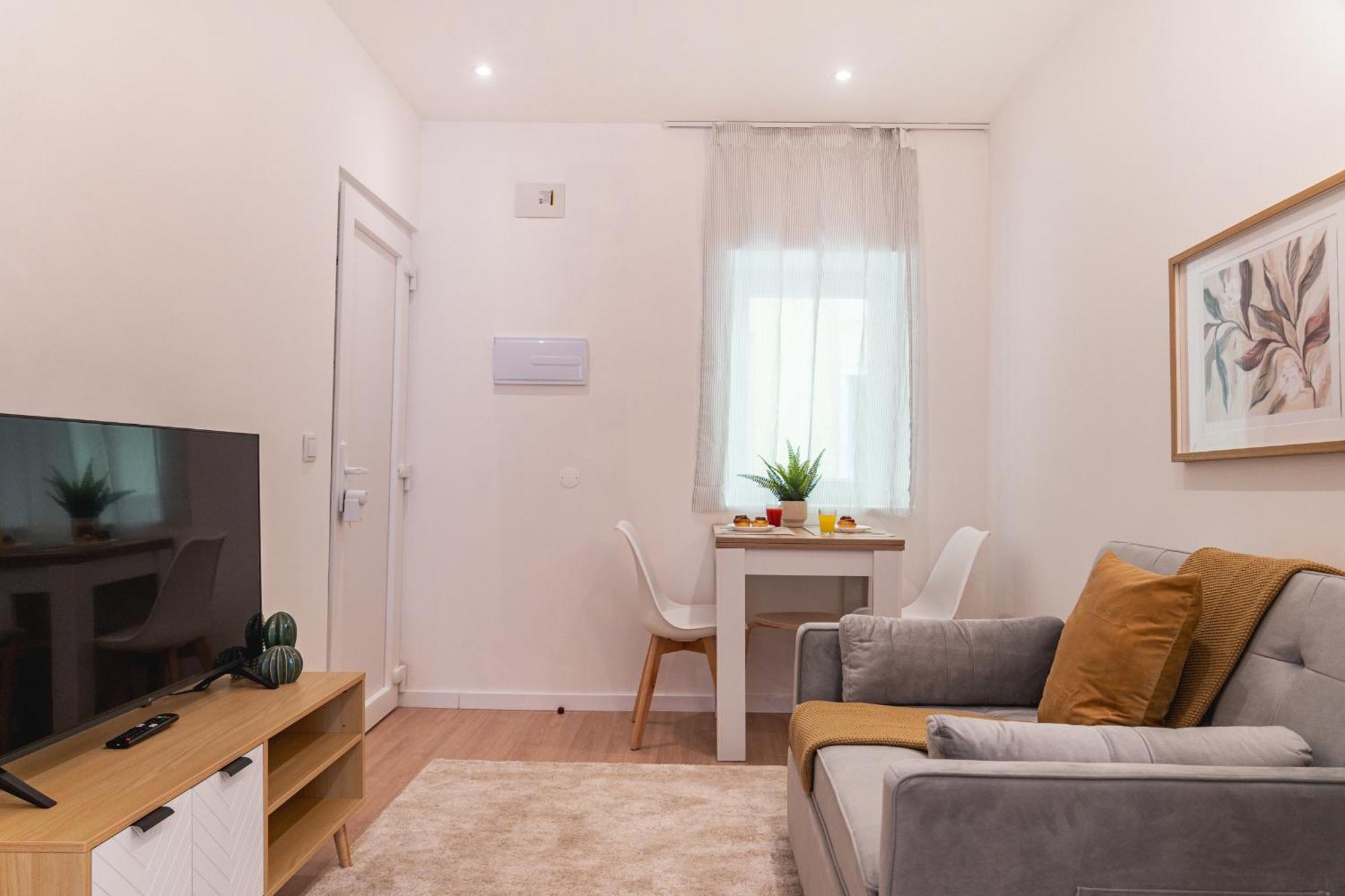 One-Bedroom Standard Apartment